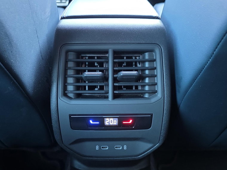 Vehicle Image 33