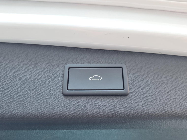 Vehicle Image 39