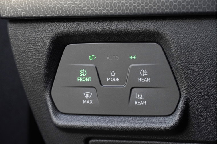 Vehicle Image 23