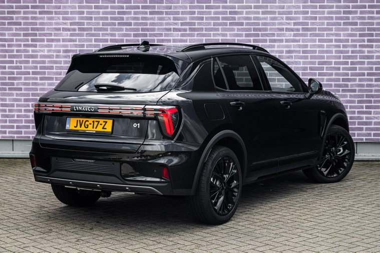 Vehicle Image 16
