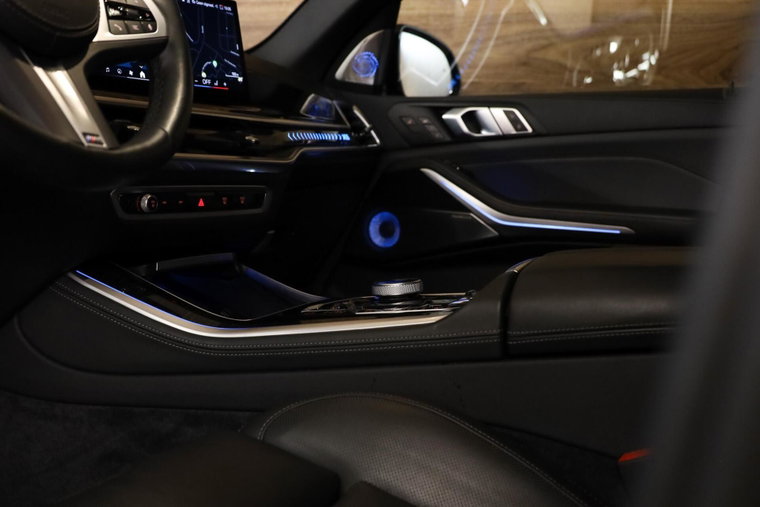 Vehicle Image 37