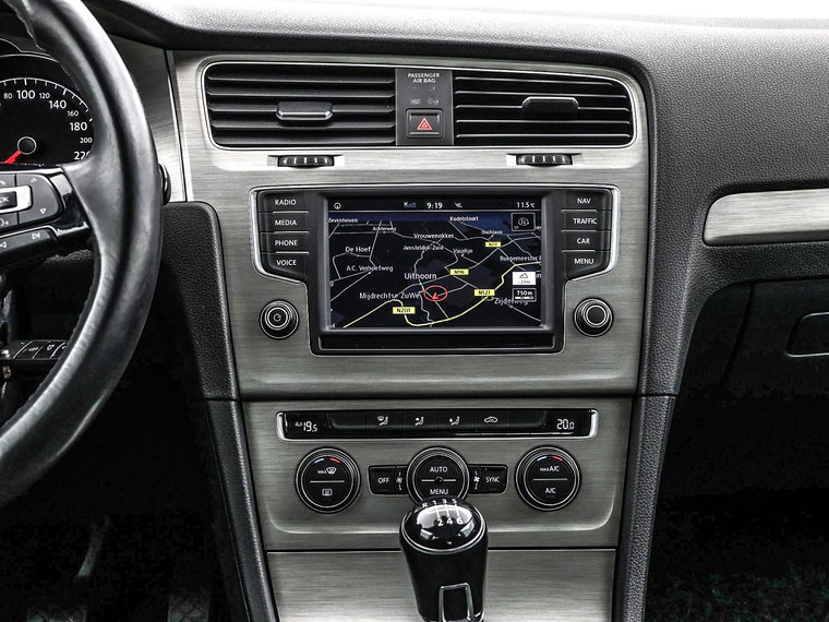 Vehicle Image 18