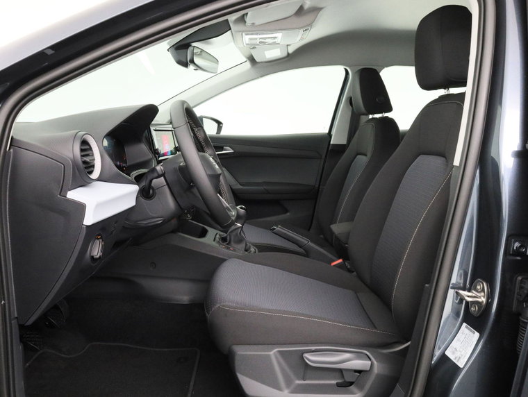 Vehicle Image 15