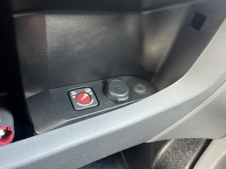 Vehicle Image 32