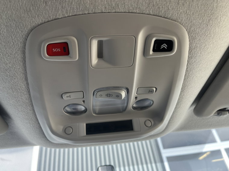 Vehicle Image 33