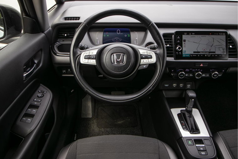 Vehicle Image 16