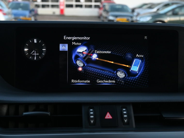 Vehicle Image 32