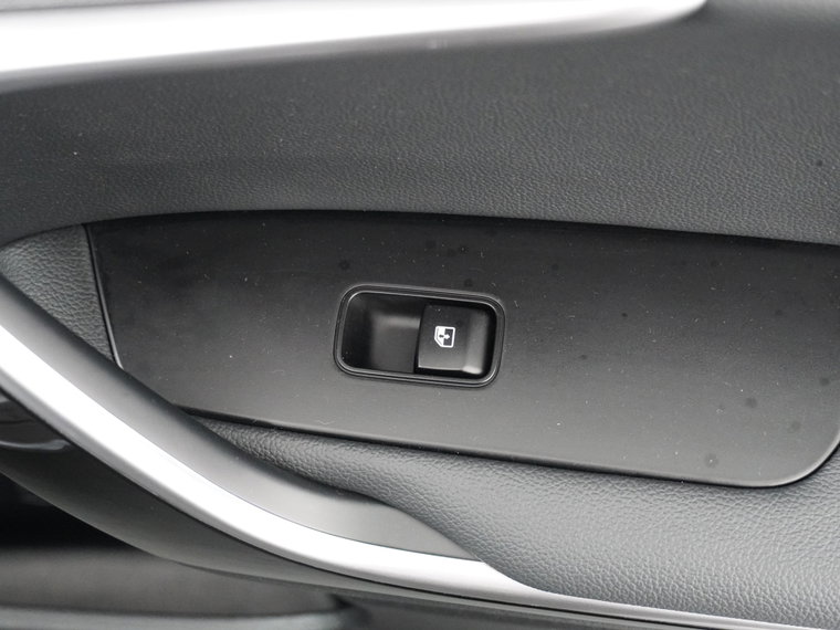 Vehicle Image 40