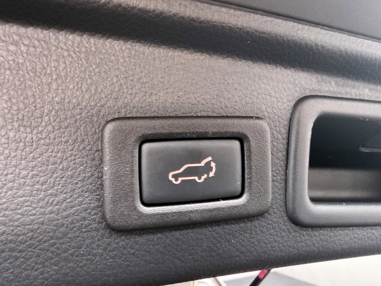 Vehicle Image 26