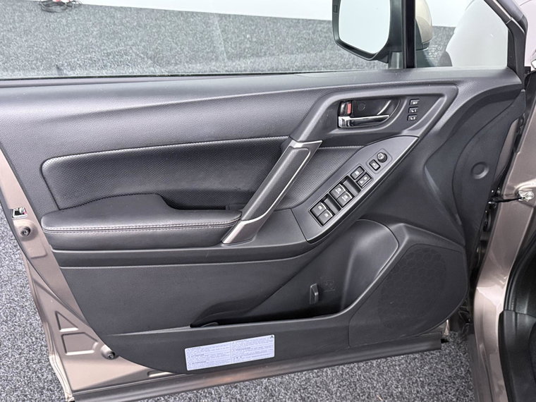 Vehicle Image 38