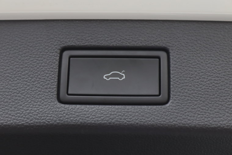 Vehicle Image 40