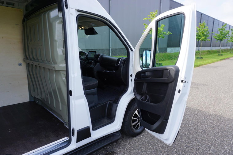 Vehicle Image 39