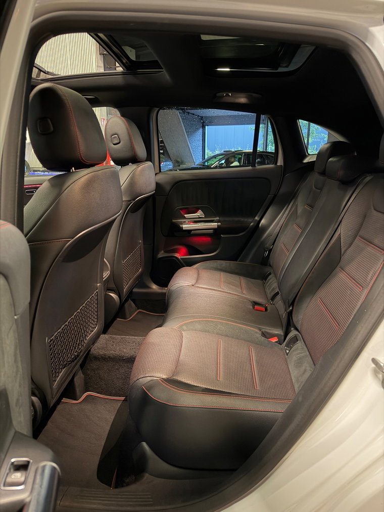 Vehicle Image 31