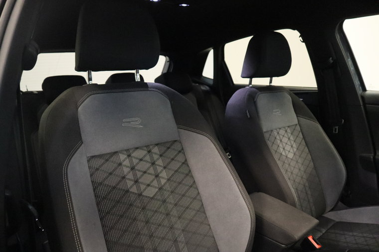 Vehicle Image 18