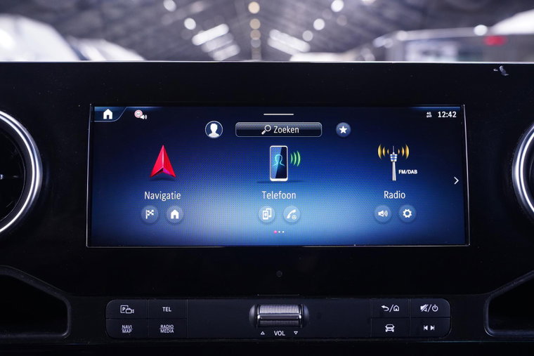 Vehicle Image 30