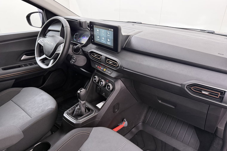 Vehicle Image 18