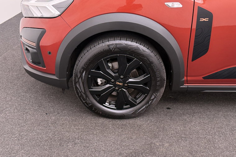 Vehicle Image 7