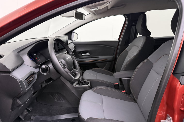 Vehicle Image 10