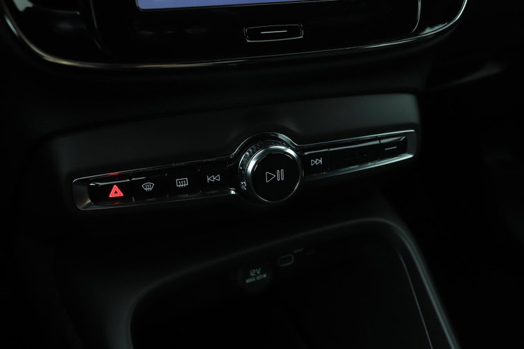 Vehicle Image 37