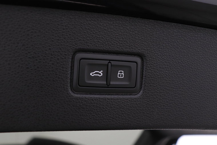 Vehicle Image 57