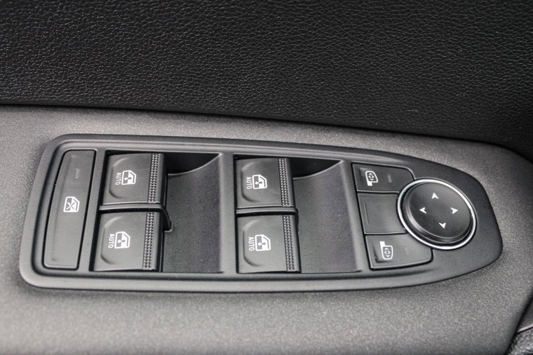 Vehicle Image 28