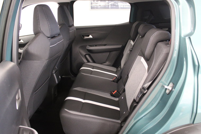 Vehicle Image 11