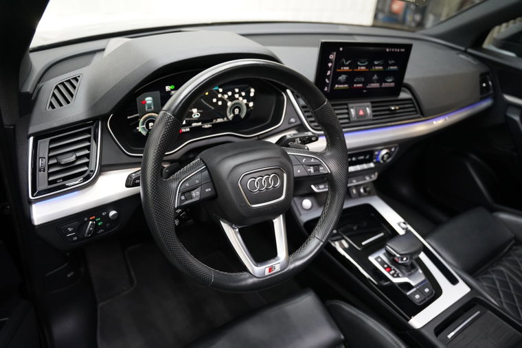 Vehicle Image 35