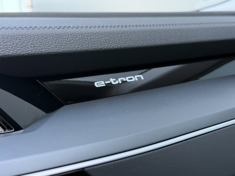 Vehicle Image 39