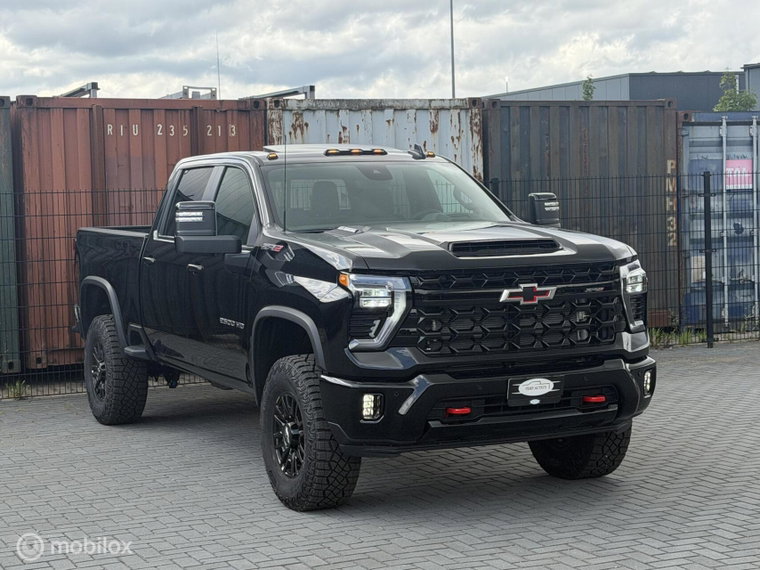 Vehicle Image 6