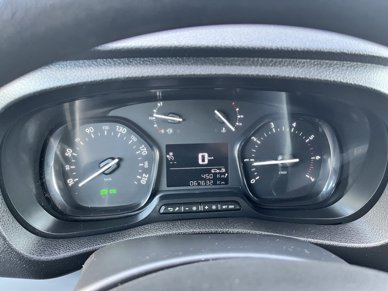 Vehicle Image 39