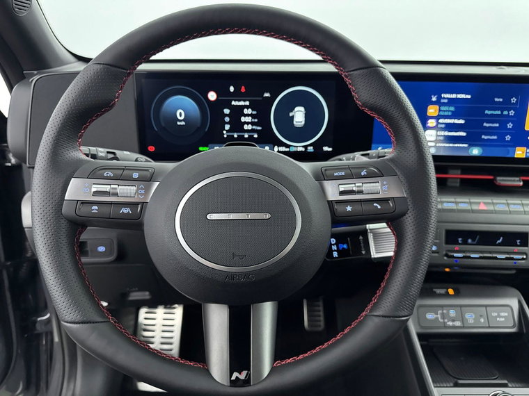 Vehicle Image 28