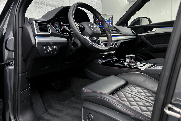 Vehicle Image 25