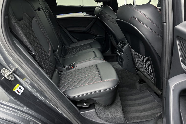 Vehicle Image 30