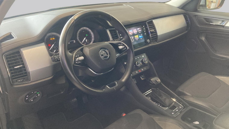 Vehicle Image 16