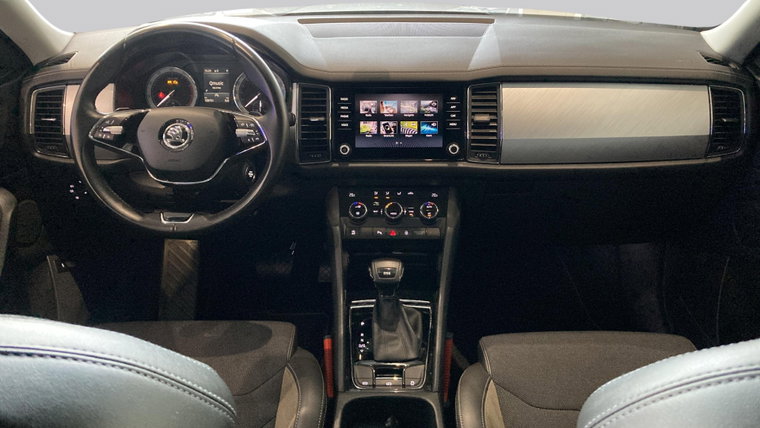 Vehicle Image 8
