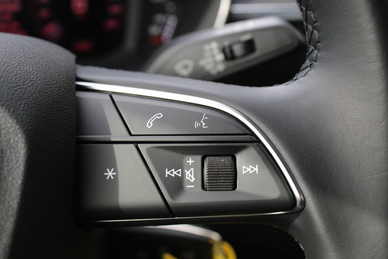 Vehicle Image 17