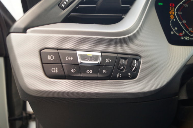 Vehicle Image 24