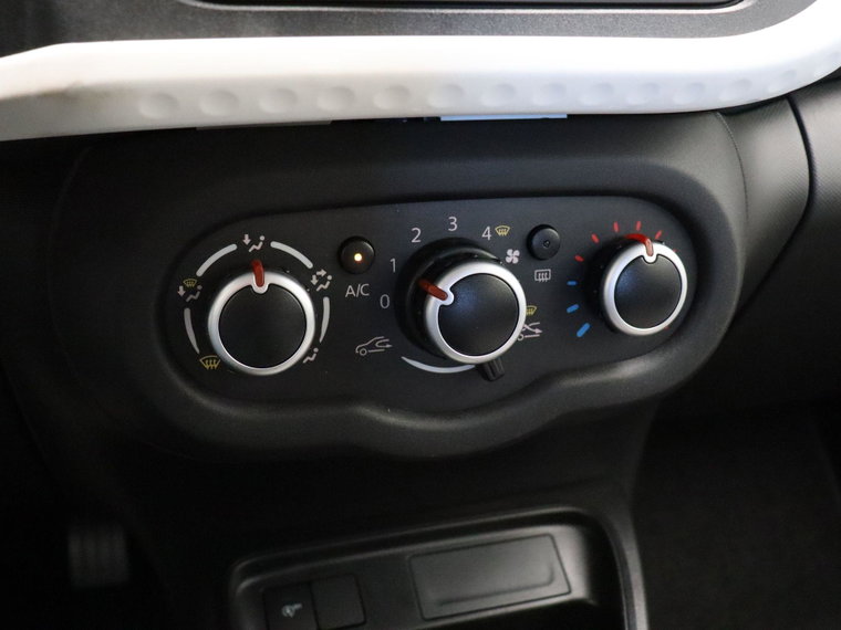 Vehicle Image 28