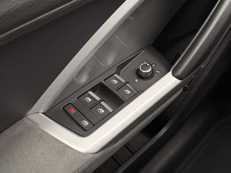 Vehicle Image 41
