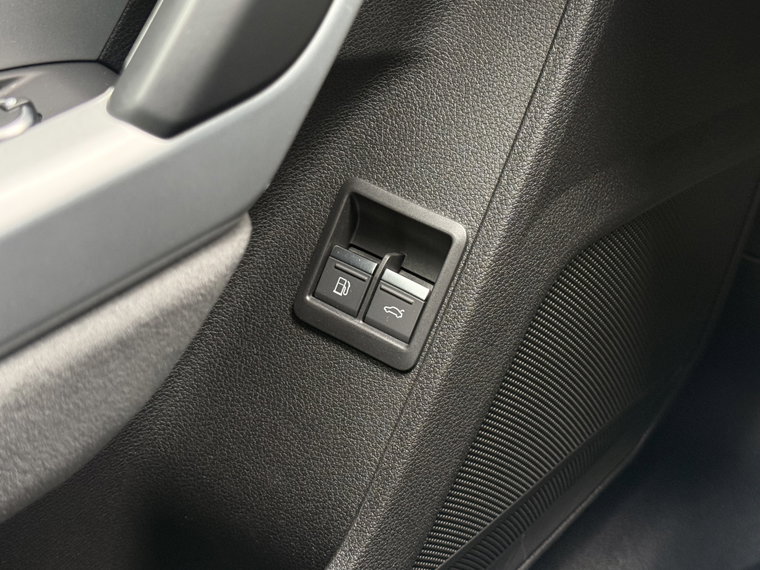 Vehicle Image 42