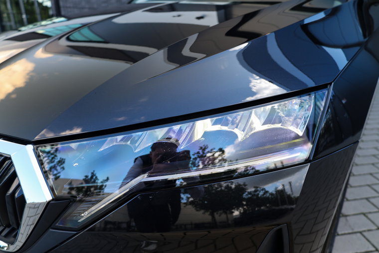 Vehicle Image 9
