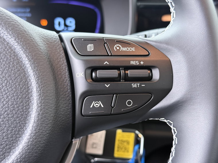 Vehicle Image 27