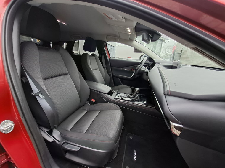 Vehicle Image 25