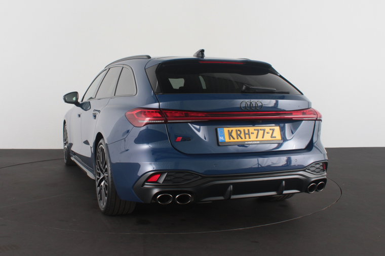 Vehicle Image 35