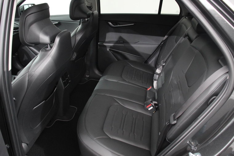 Vehicle Image 11