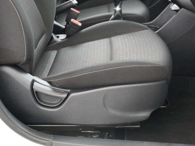 Vehicle Image 40