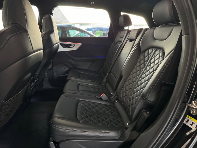 Vehicle Image 37
