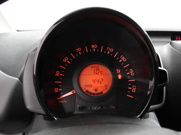 Vehicle Image 21