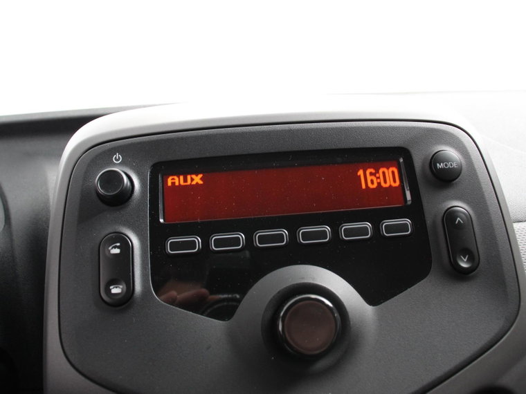 Vehicle Image 23
