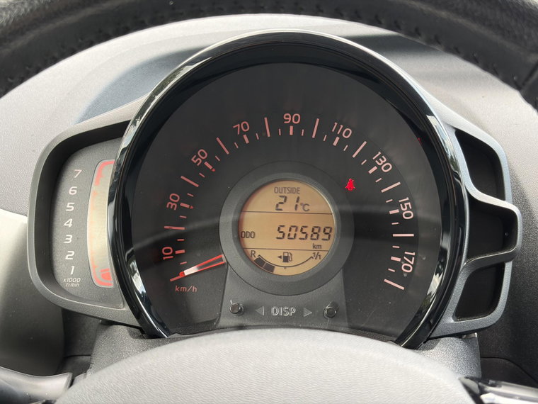 Vehicle Image 21